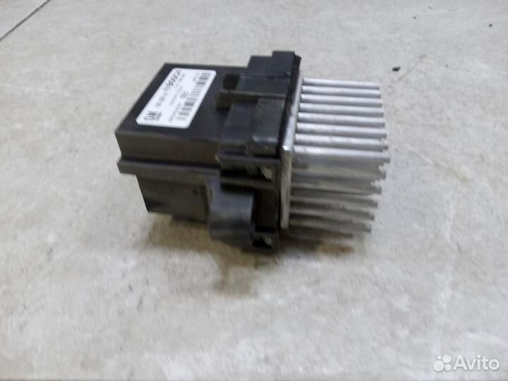 Резистор отопителя Chevrolet Cruze J300