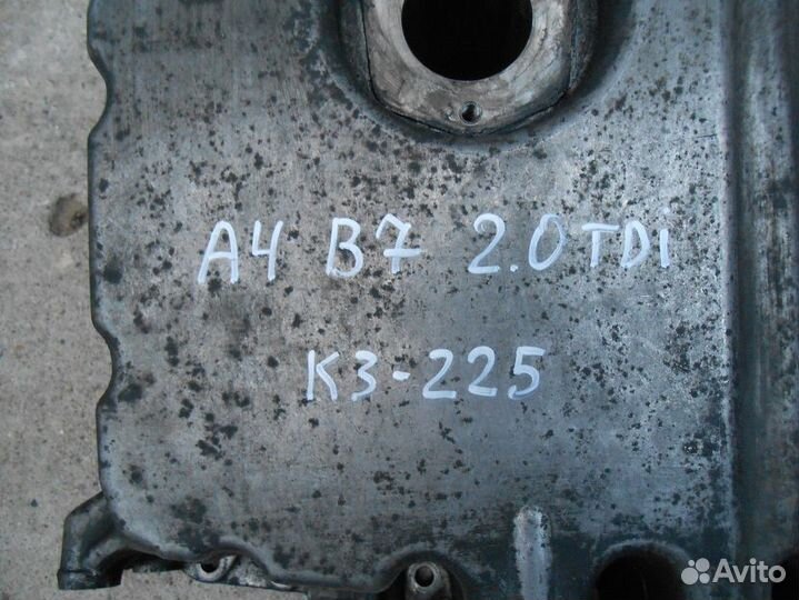 Масляный поддон Ауди А4 Б7 2.0 тди 03G103603J