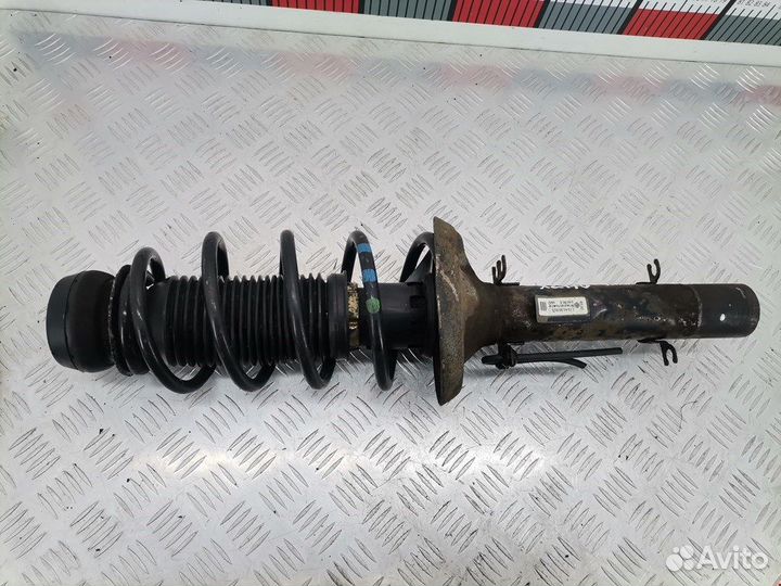 Стойка для Volkswagen Golf 4