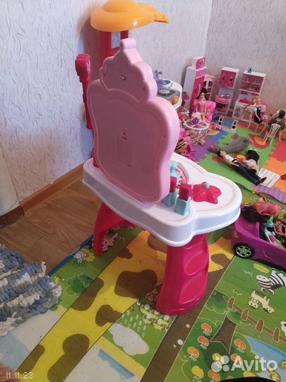 Туалетный столик для девочки