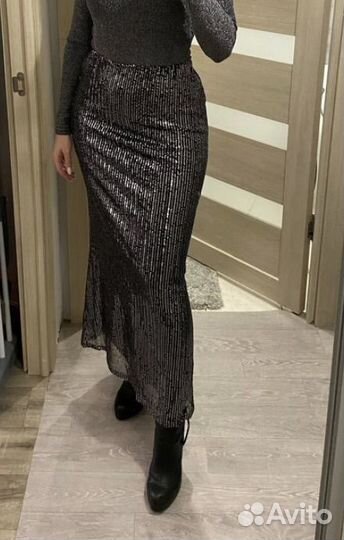 Женская юбка с пайетками новая с биркой