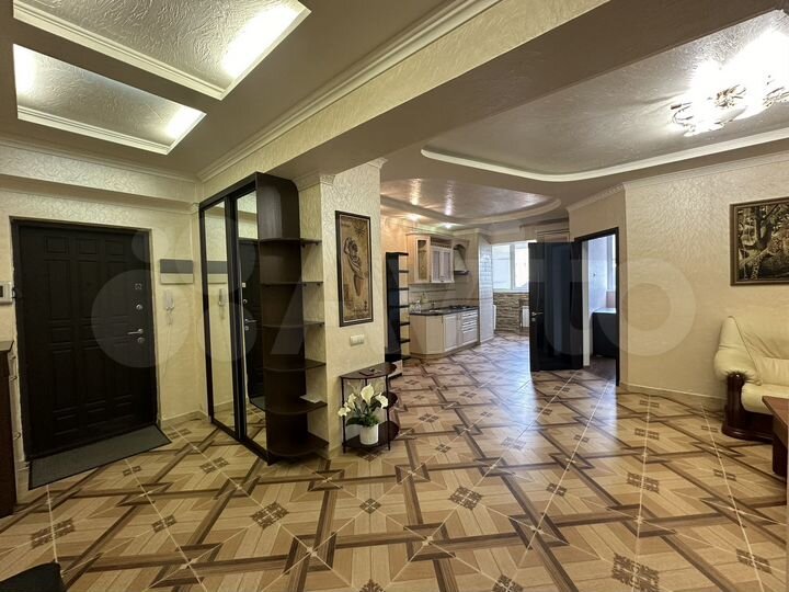 3-к. квартира, 83 м², 5/9 эт.