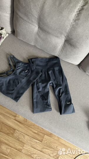 Леггинсы и топ спортивные xs-s