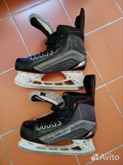 Хоккейные коньки bauer
