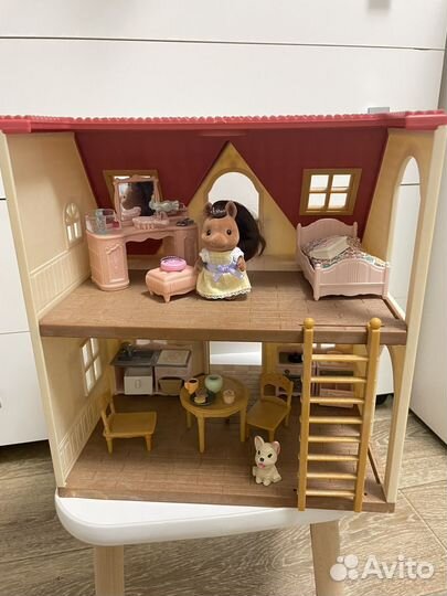 Sylvanian families домик пони с мебелью