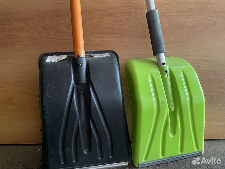 Лопата для снега автомобильная