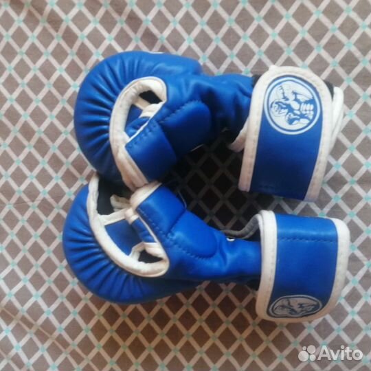 Перчатки для мма