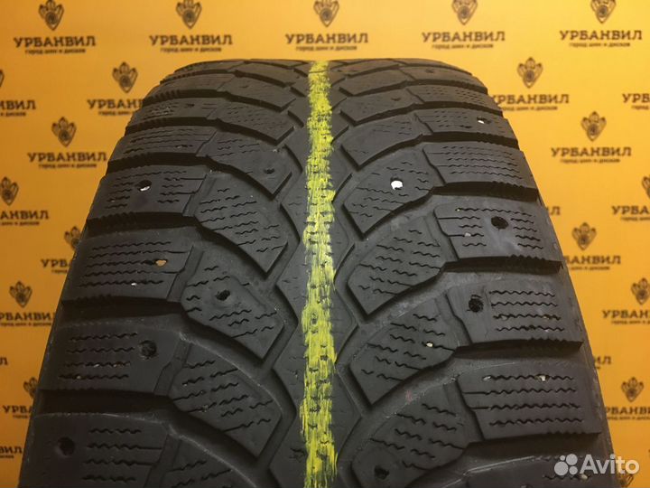 Bridgestone Blizzak Spike-01 215/65 R16 98T