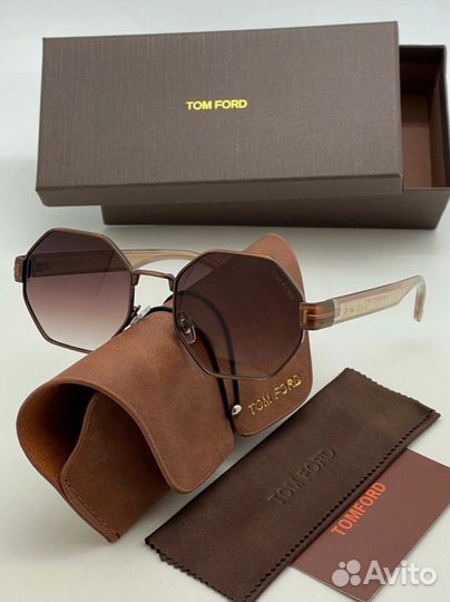 Солнцезащитные очки Tom Ford