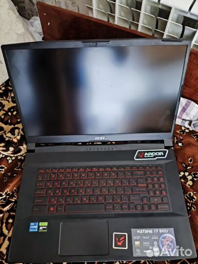 Игровой ноутбук MSI Katana 17