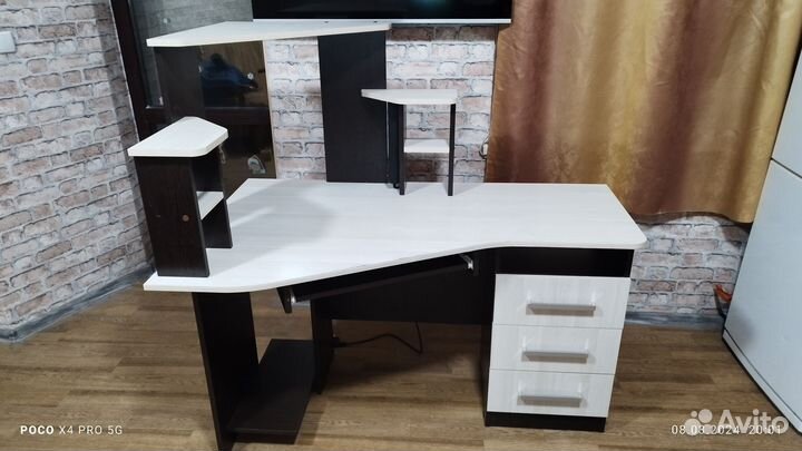 Стол Каспер