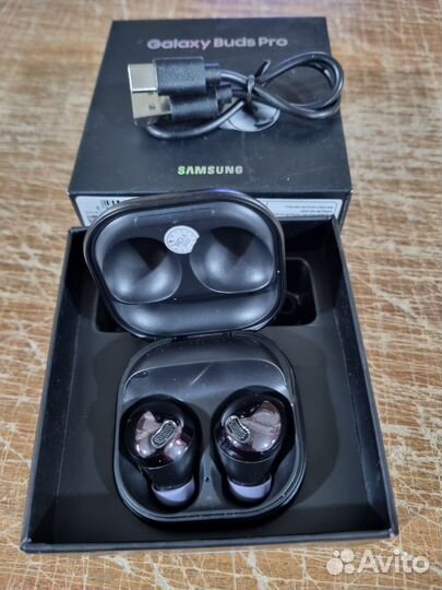 Беспроводные наушники Samsung