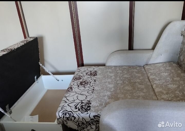 Продаю малогабаритный диван