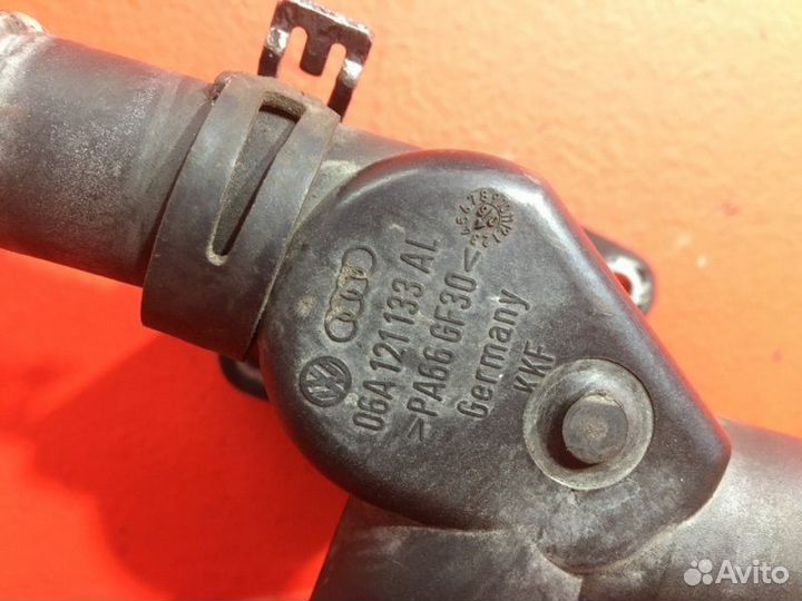 Фланец системы охлаждения Volkswagen Touran 1T3