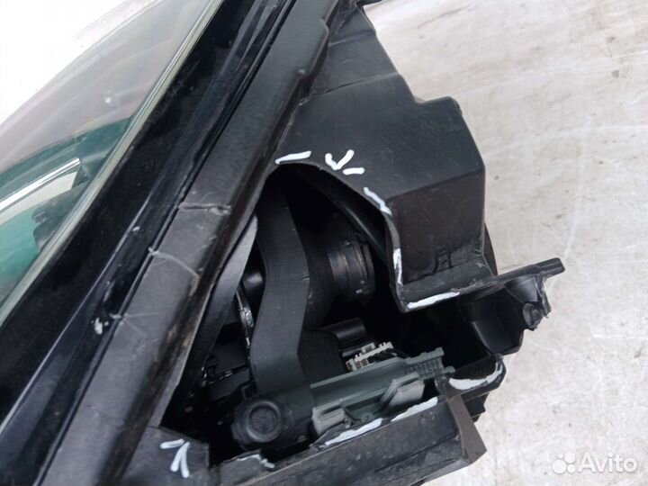 Передняя левая фара Volkswagen Tiguan 2011-2016