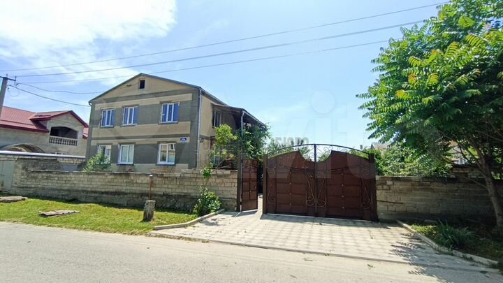 Дом 330 м² на участке 8 сот.