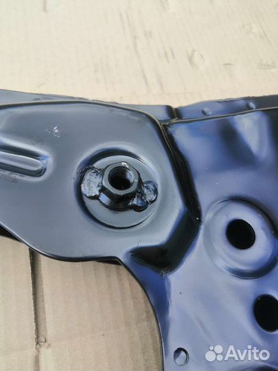 Подрамник передний балка Suzuki Liana 2001-2007