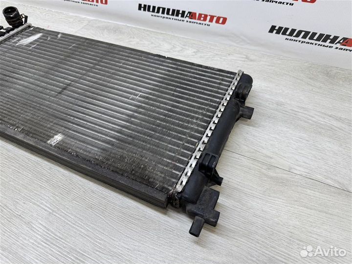 Радиатор охлаждения Skoda Fabia 2 хетчбэк 1.6 TDI