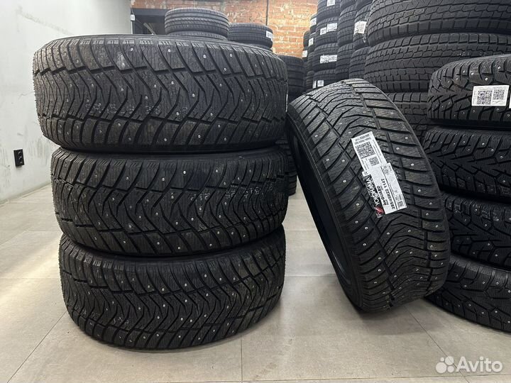 Yokohama IceGuard Stud IG65 285/45 R22 114T