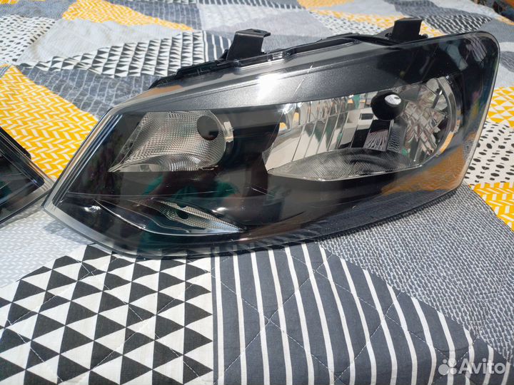 Фара левая и правая Фольксваген Поло 5 одна лампа