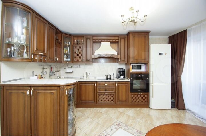 4-к. квартира, 132 м², 5/6 эт.