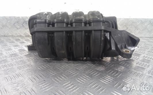 Впускной коллектор бензиновый toyota avensis T25