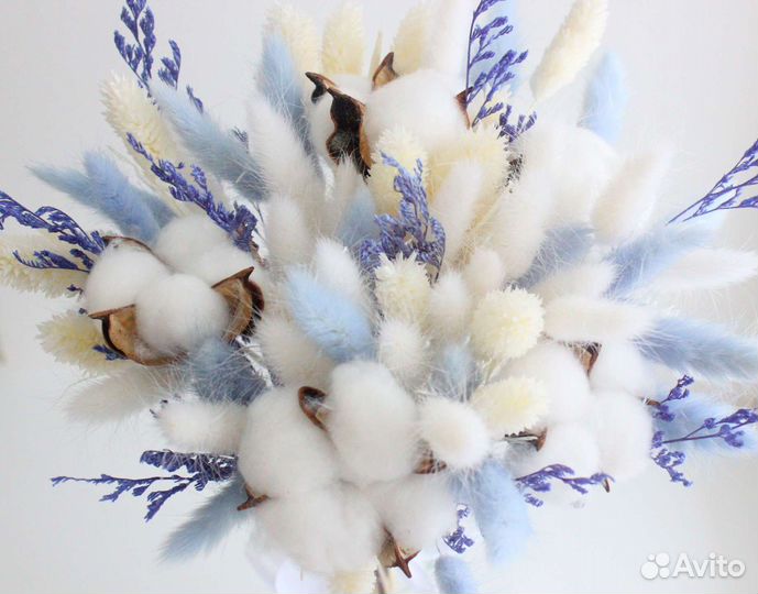 Букет с розами, композиции из сухоцветов