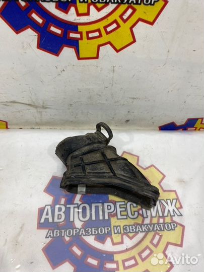 Воздухозаборник Ford Focus 3 iqdb 105Л.С 2013