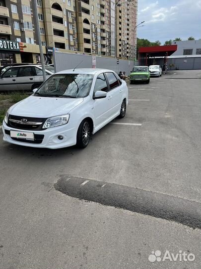 LADA Granta 1.6 МТ, 2015, 112 000 км