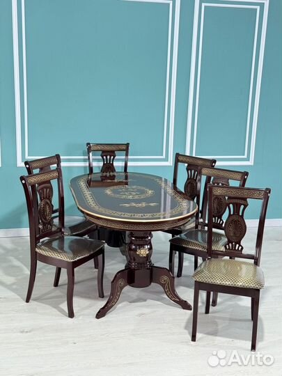 Стол со стульями
