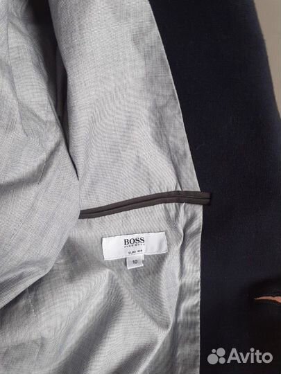 Продам пиджак hugo boss на мальчика 10 лет