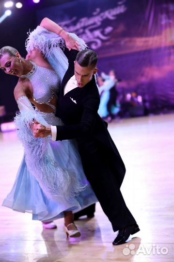 Фрак для бальных танцев