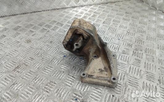 Подушка двигателя дизельная jeep grand cherokee WK