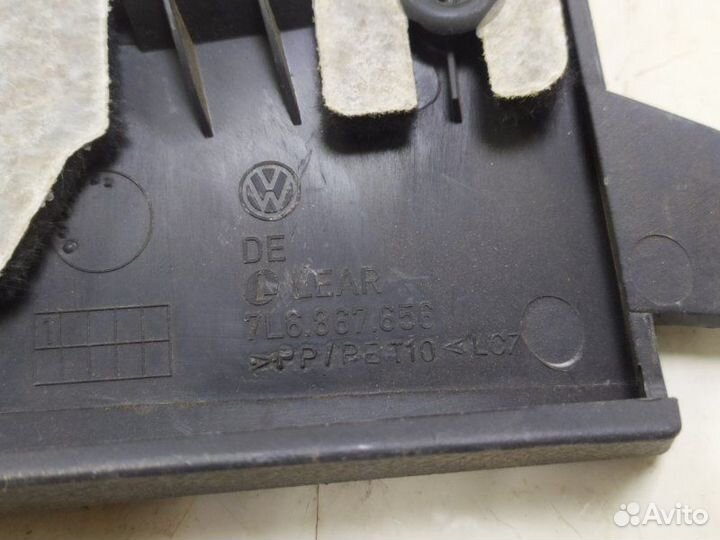 Заглушка задняя правая Volkswagen Touareg