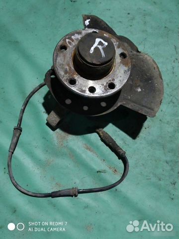 Кулак поворотный передний правый Opel Omega B