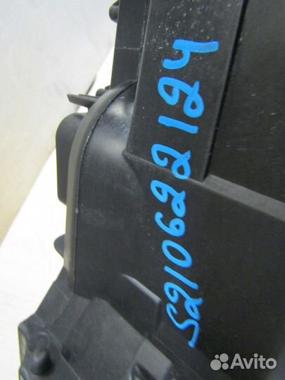 Фара правая BMW X1