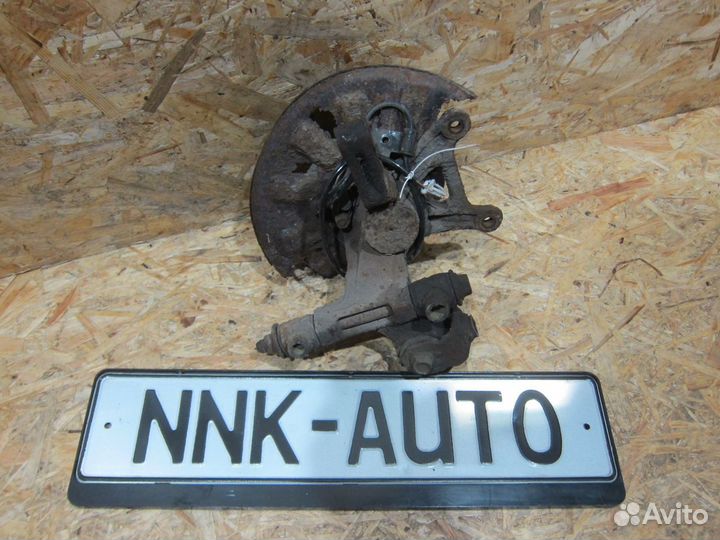 Кулак задний Hyundai Coupe Tiburon GK