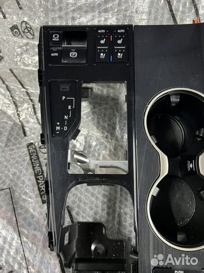 Накладка консоли Lexus Rx 200