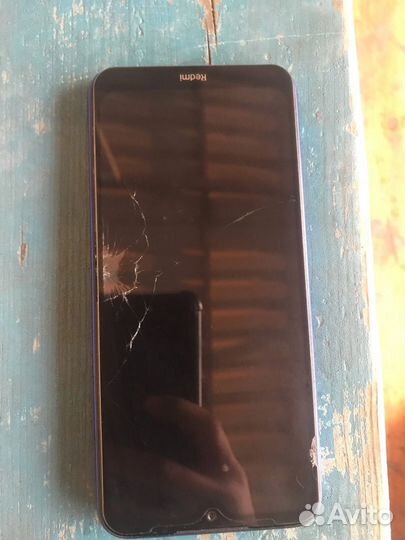 Xiaomi Redmi 8, 3/32 ГБ