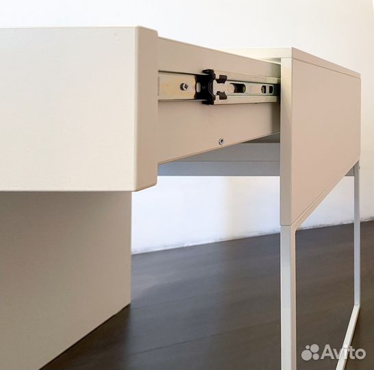 Рабочий стол 73*50 белый типа Микке Икеа