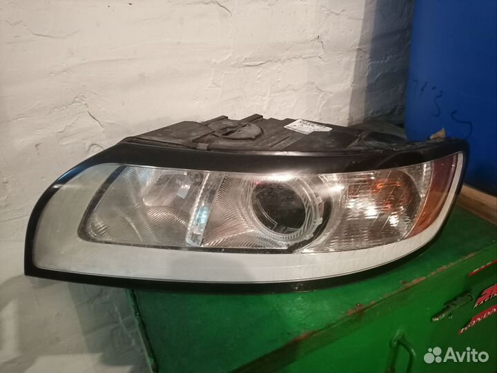 Фара левая Volvo s40 II