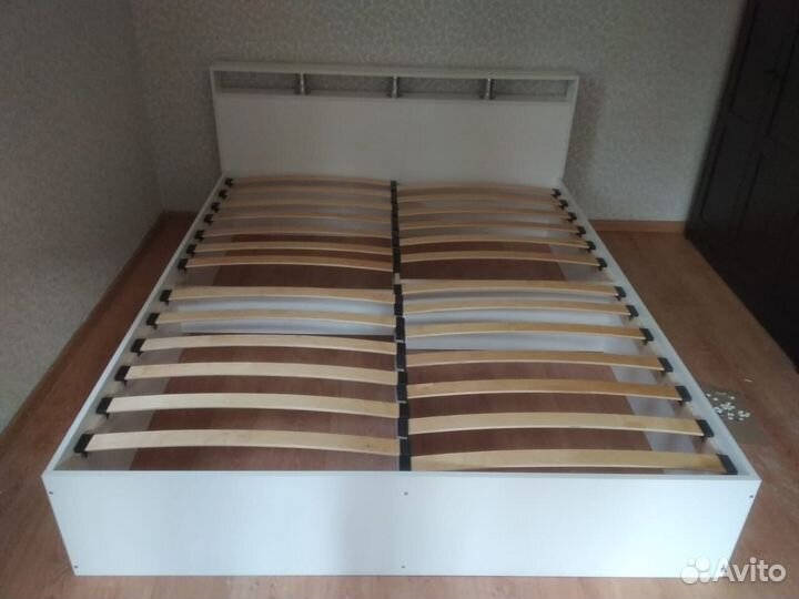 Кровать двухспальная