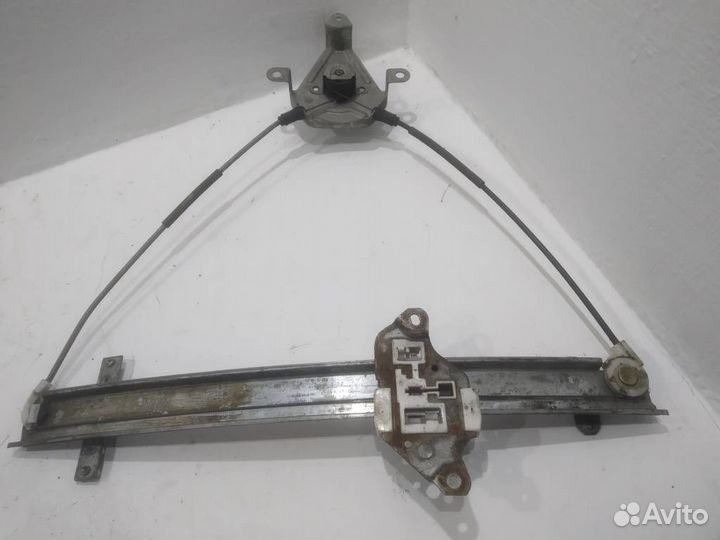Стеклоподъемник механический передний левый