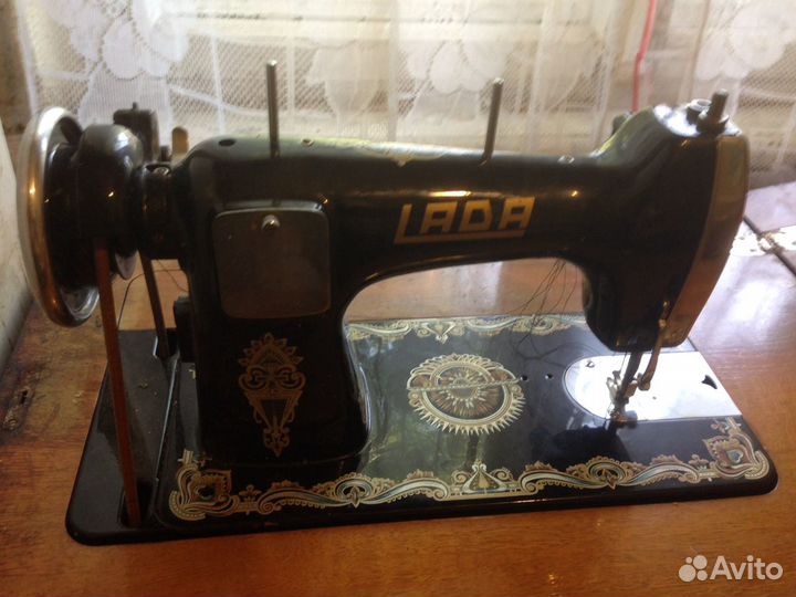 Лада. LADA. Швейная машинка