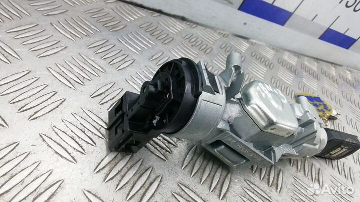 Замок зажигания на Mazda 3 1