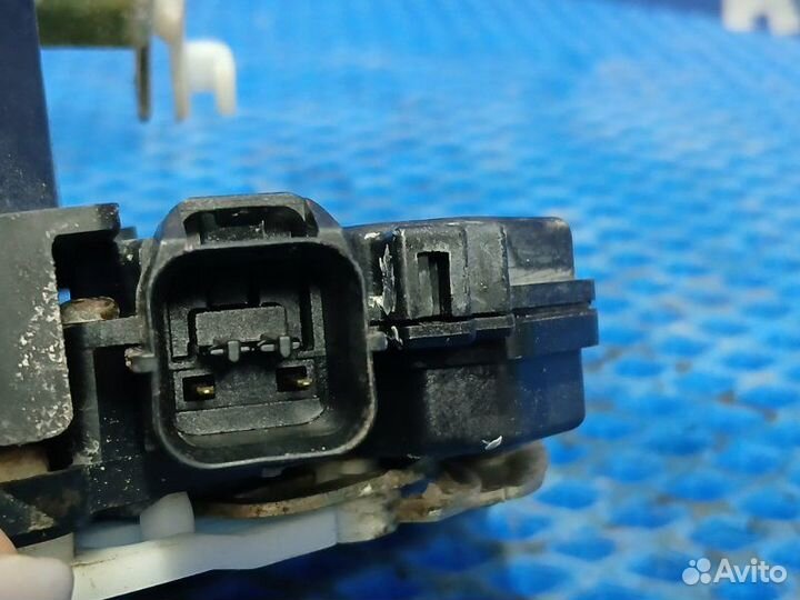 Задний правый замок двери Mitsubishi Airtrek