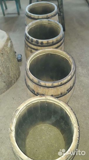 Дубовый бочки от производителя.