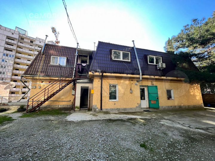 4-к. квартира, 156 м², 1/3 эт.