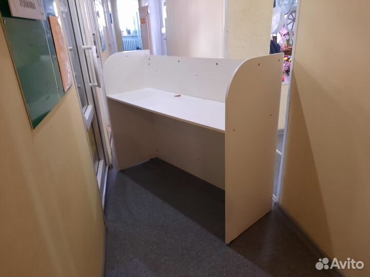 Стойка ресепшн бу