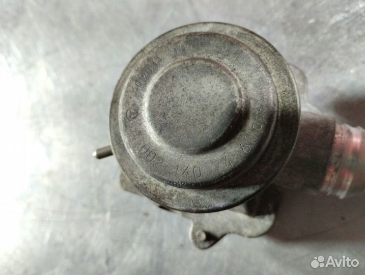 Клапан вентиляции картерных газов Mercedes E-Class